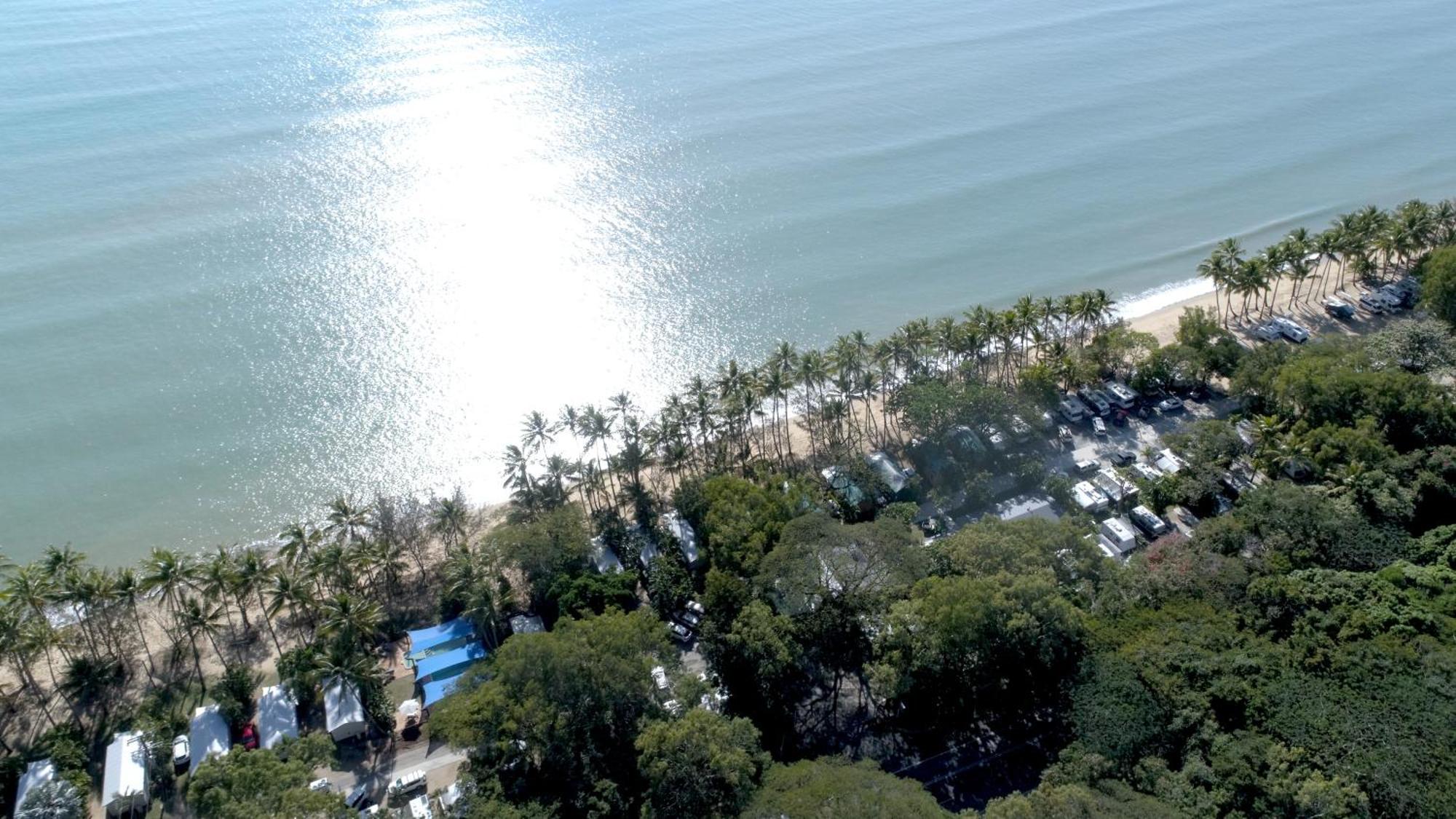 Ellis Beach Oceanfront Holiday Park 팜코브 외부 사진